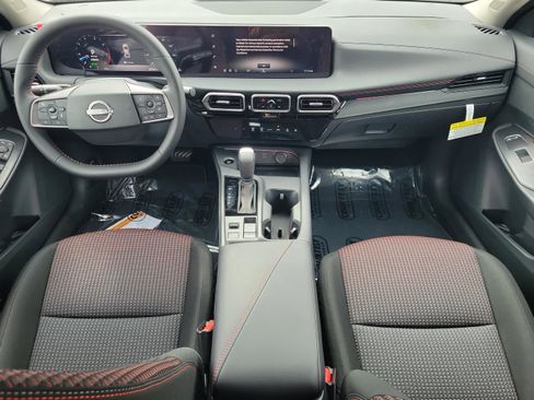 New 2026 Nissan Sentra SR w/ Floor Mat Package image 10