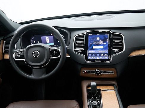 Certified 2023 Volvo XC90 B6 Plus w/ Protection Package Premier AWD/4WD image 23