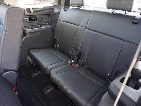 Used 2025 Hyundai Santa Fe SEL FWD image 20