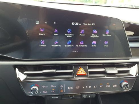 New 2026 Kia Niro EX FWD image 18