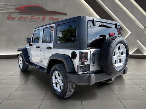 Used 2012 Jeep Wrangler Unlimited Sport AWD/4WD image 5
