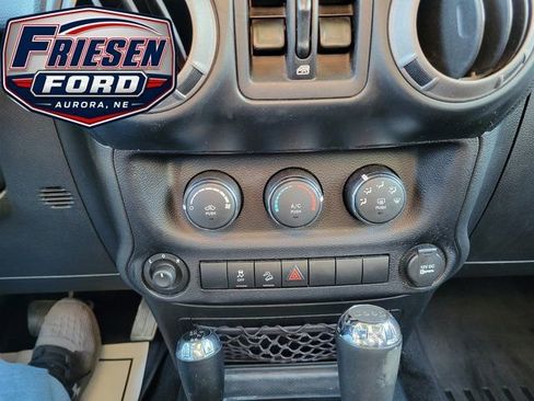Used 2013 Jeep Wrangler Unlimited Sport AWD/4WD image 18