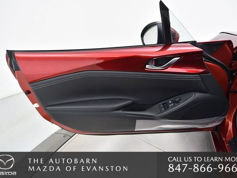 Used 2025 MAZDA MX-5 Miata RF Grand Touring RWD image 31