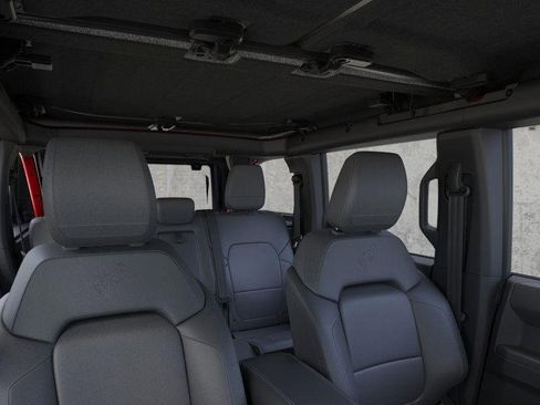 New 2025 Ford Bronco Badlands image 12