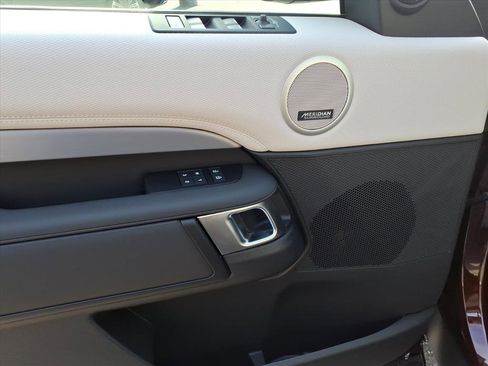 New 2026 Land Rover Discovery Limited Edition image 10