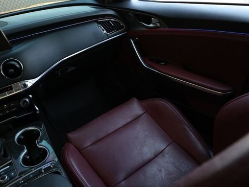 Used 2020 Kia Stinger GT1 image 26