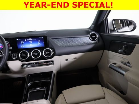 Certified 2025 Mercedes-Benz GLA 250 4MATIC image 42