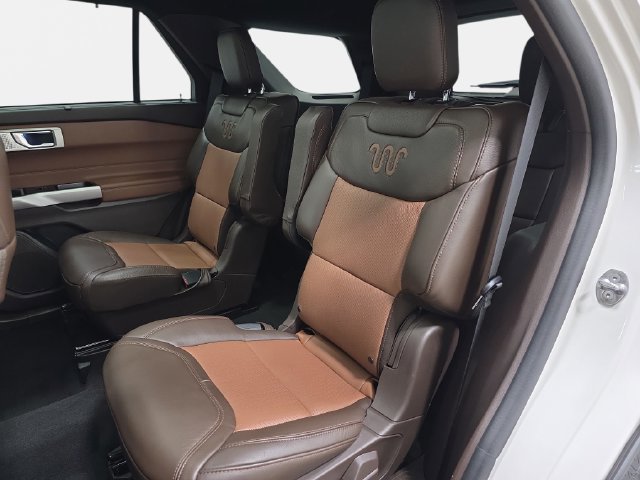 Used 2023 Ford Explorer King Ranch w/ Technology Package AWD/4WD image 13