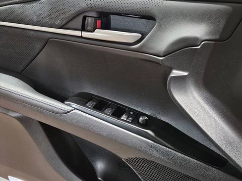 Used 2025 Toyota Camry XSE image 5