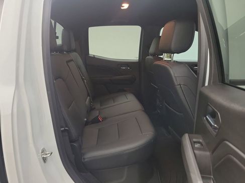 Used 2025 Chevrolet Colorado LT w/ LT Convenience Package image 20