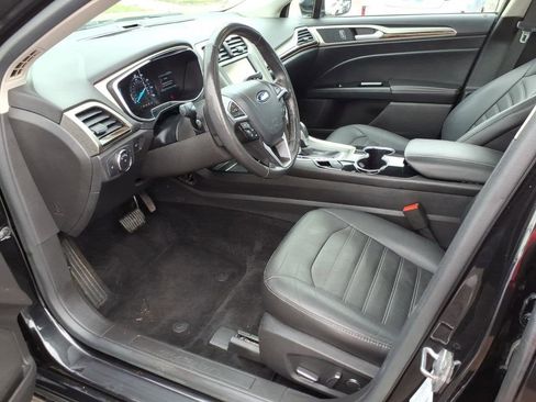 Used 2014 Ford Fusion SE w/ Equipment Group 202A FWD image 10