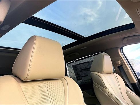 Used 2025 Acura MDX Technology Package image 23