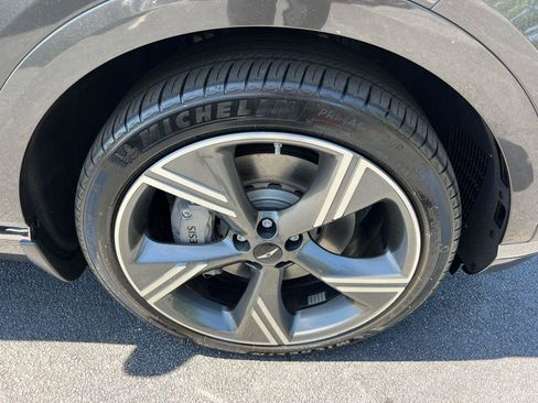 Used 2025 Genesis GV80 2.5T Prestige AWD/4WD image 13