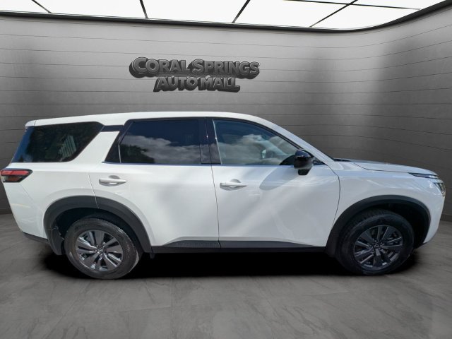 Certified 2025 Nissan Pathfinder S FWD image 8