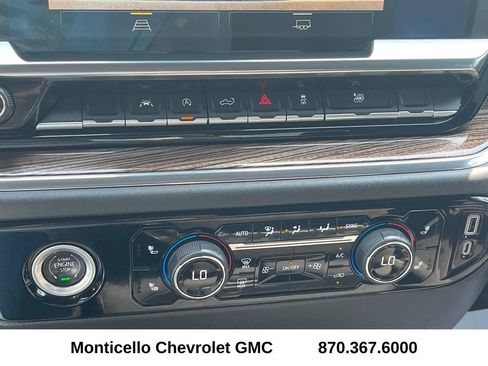 Used 2023 Chevrolet Silverado 1500 LT AWD/4WD image 19