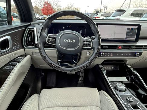 Certified 2025 Kia Sorento SX Prestige image 33