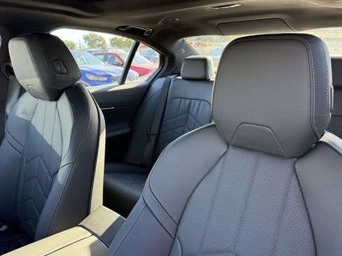 New 2026 BMW 530i w/ Premium Package image 18