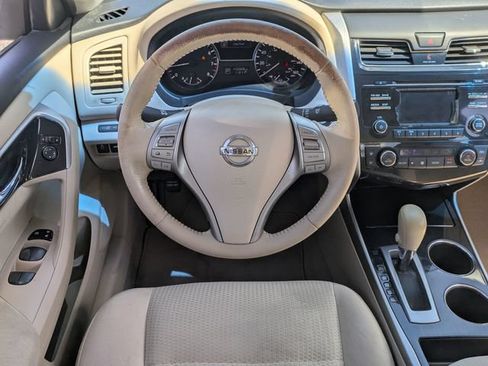 Used 2014 Nissan Altima 2.5 SV FWD image 28