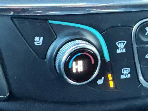 Used 2023 Chevrolet Traverse Premier w/ LPO, Floor Liner Package FWD image 21
