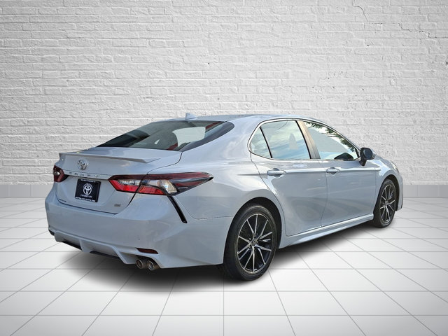 Used 2024 Toyota Camry SE FWD image 6