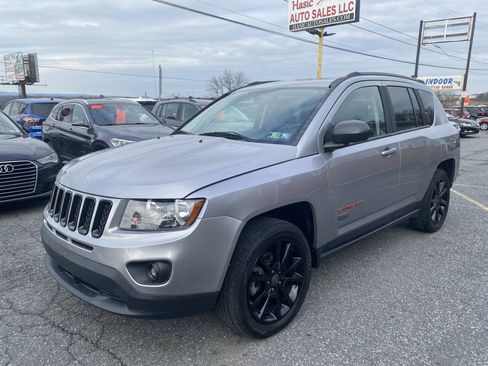 Used 2017 Jeep Compass 75th Anniversary w/ Power Value Group FWD image 1