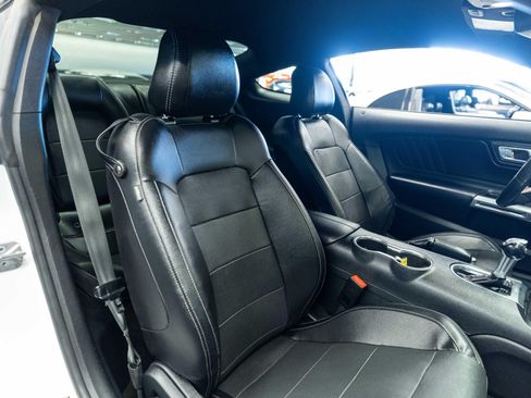 Used 2018 Ford Mustang GT Premium RWD image 12