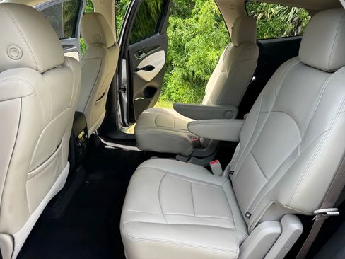 Used 2020 Buick Enclave Essence w/ Sport Touring Edition image 15