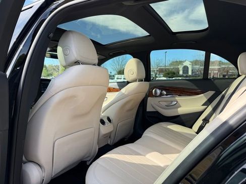 Used 2017 Mercedes-Benz E 300 4MATIC image 26