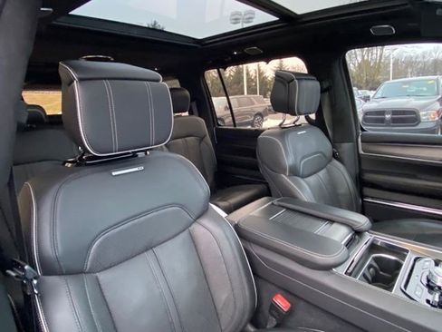 Used 2023 Jeep Grand Wagoneer Series II w/ Quick Order Packagew 28T image 22