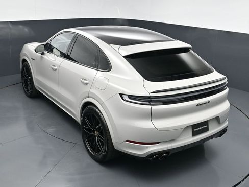 New 2025 Porsche Cayenne S AWD/4WD image 20