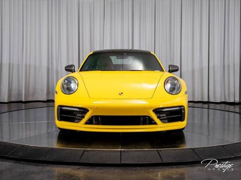 Used 2024 Porsche 911 Carrera T RWD image 2