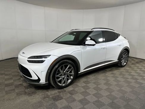 Used 2023 Genesis GV60 Advanced image 7