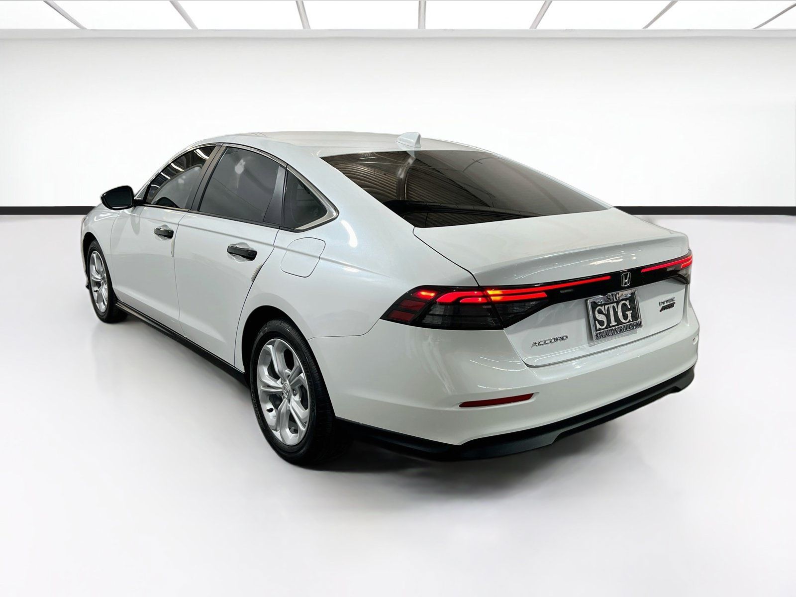 Used 2024 Honda Accord LX image 6