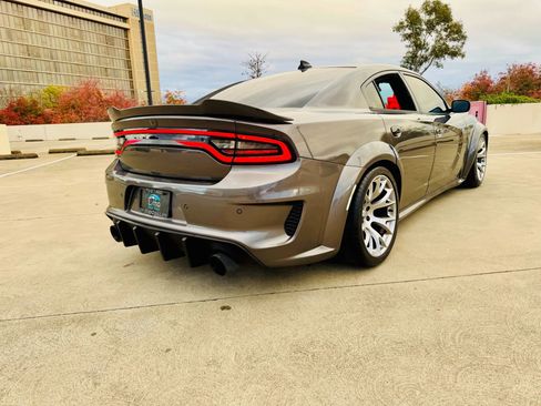 Used 2017 Dodge Charger R/T w/ Driver Confidence Group image 14