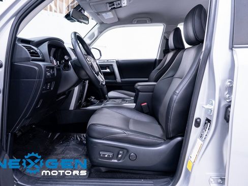 Used 2021 Toyota 4Runner SR5 Premium image 25