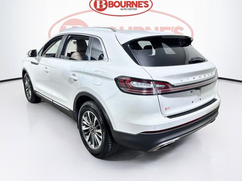 Used 2022 Lincoln Nautilus AWD w/ Premium Package image 8