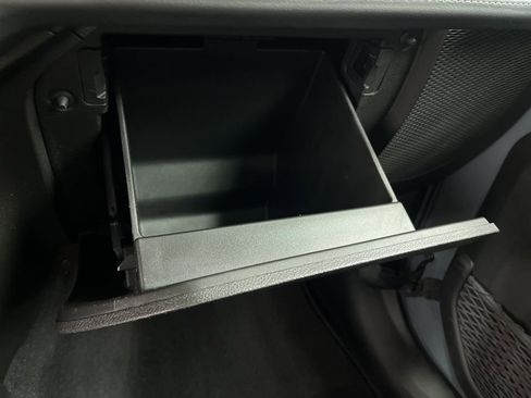 Used 2025 Jeep Wrangler Sahara 4xe image 28