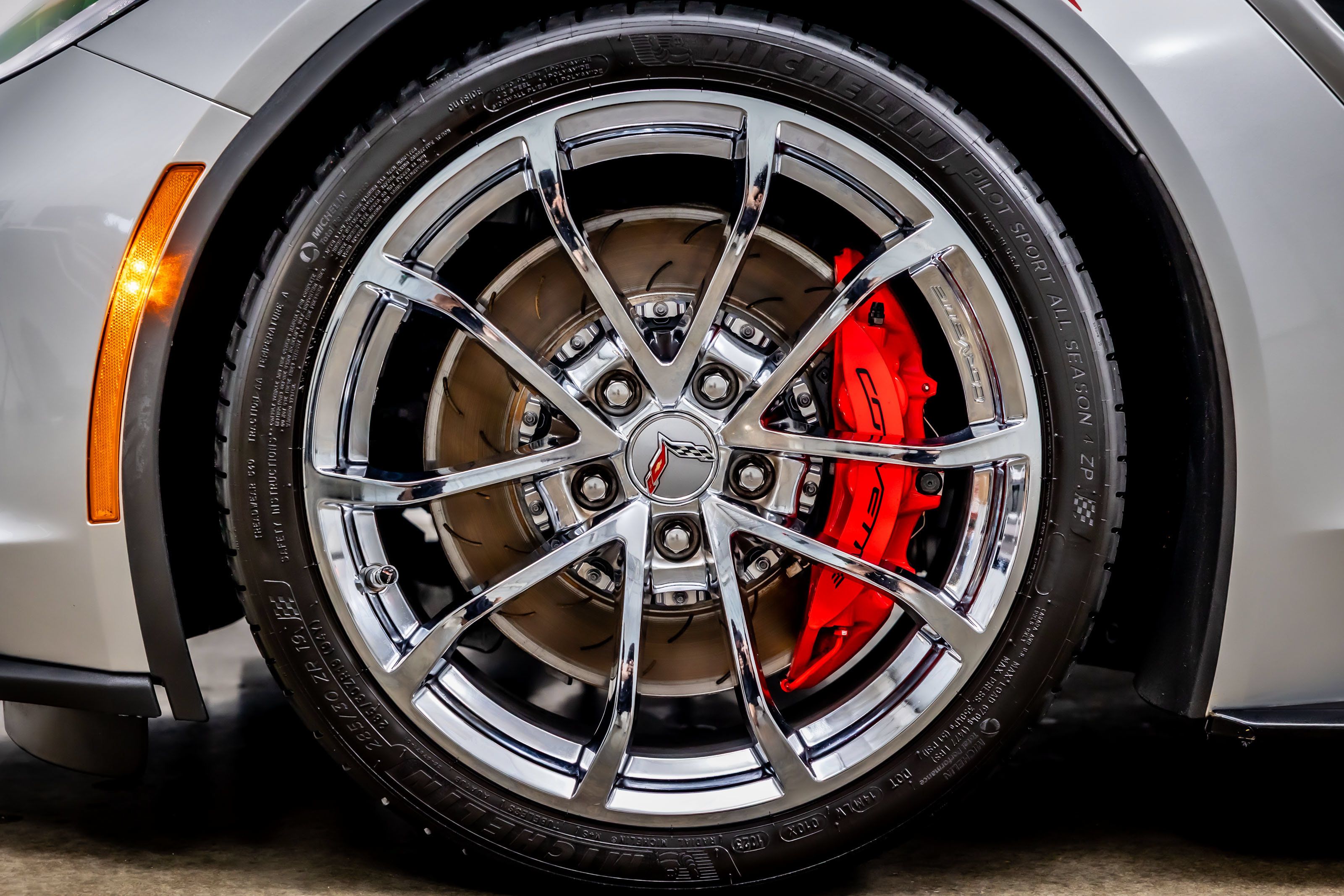 Used 2018 Chevrolet Corvette Grand Sport RWD image 34