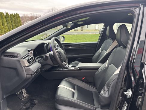 Used 2025 Toyota Camry SE image 13