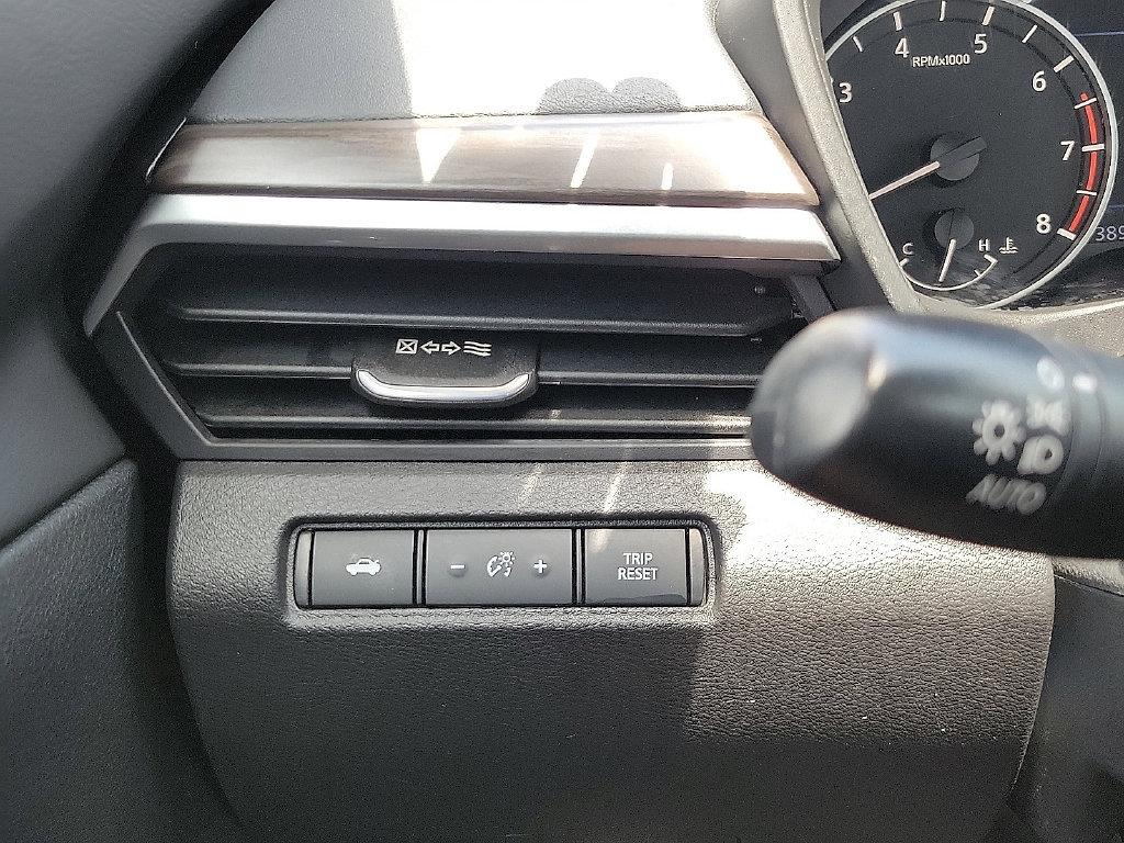 Used 2023 Nissan Altima 2.5 SV FWD image 14