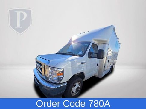 Used 2023 Ford E-350 and Econoline 350 Super Duty w/ Power Windows & Locks Group image 5
