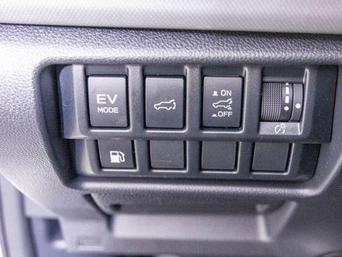 Used 2025 Subaru Forester Sport image 19