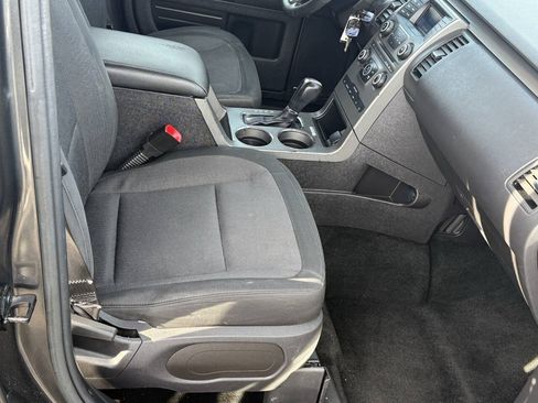 Used 2017 Ford Flex SE FWD image 14