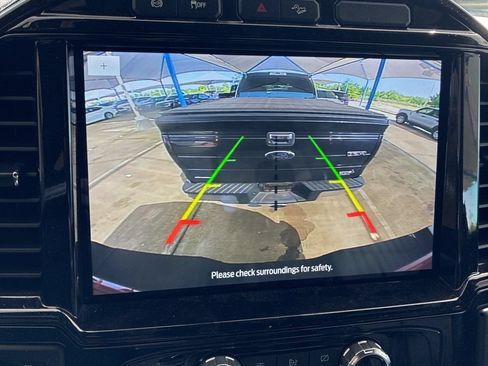 Used 2022 Ford F250 Lariat w/ Black Appearance Package AWD/4WD image 32