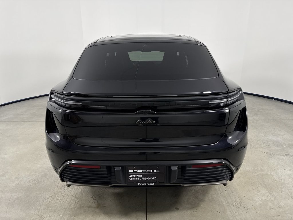 Certified 2025 Porsche Macan Turbo Electric AWD/4WD image 6