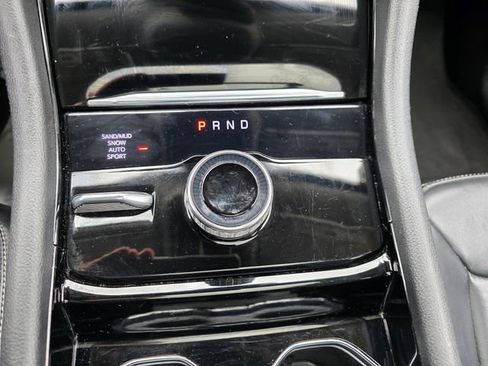 Used 2023 Jeep Grand Cherokee Limited image 20