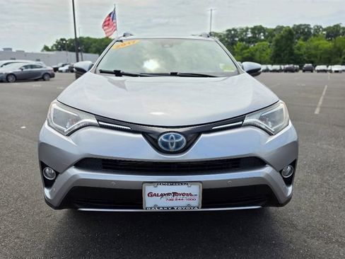Used 2017 Toyota RAV4 XLE w/ Convenience Package AWD/4WD image 2