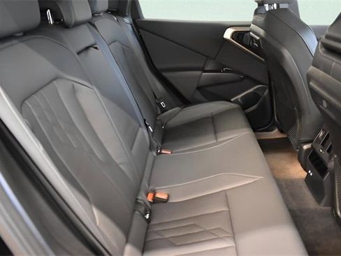 Used 2025 BMW X3 xDrive30i w/ Convenience Package image 12