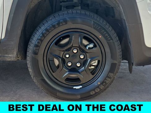 Used 2022 Jeep Renegade Sport image 38