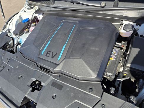 Used 2024 Hyundai Ioniq 5 SEL RWD image 17